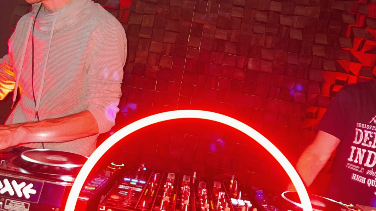 Autentično nasuprot neautentičnom ili underground naspram mainstreamu - DIY